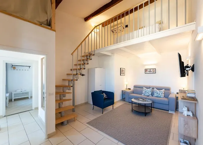 Porcellana Apartment